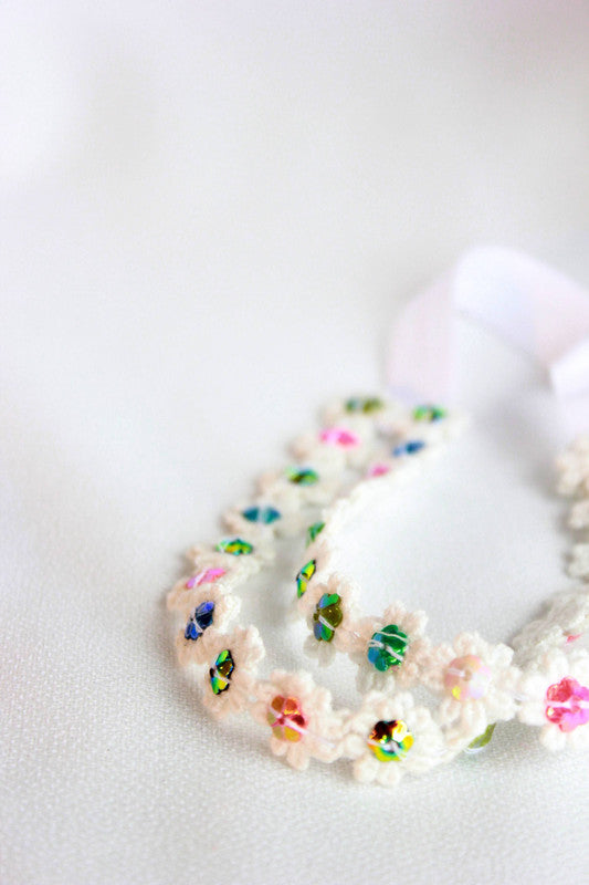 Pearl Flower Detailing Headband - White