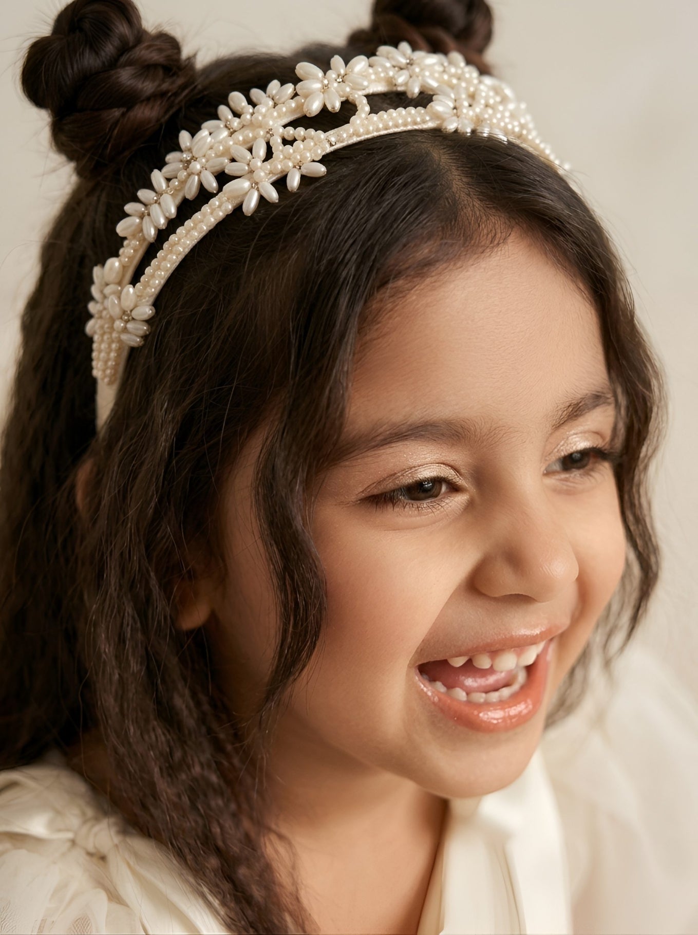 Choko White Pearl Flower Double Band Hair Band with Elegant Design for Girls Party Wear