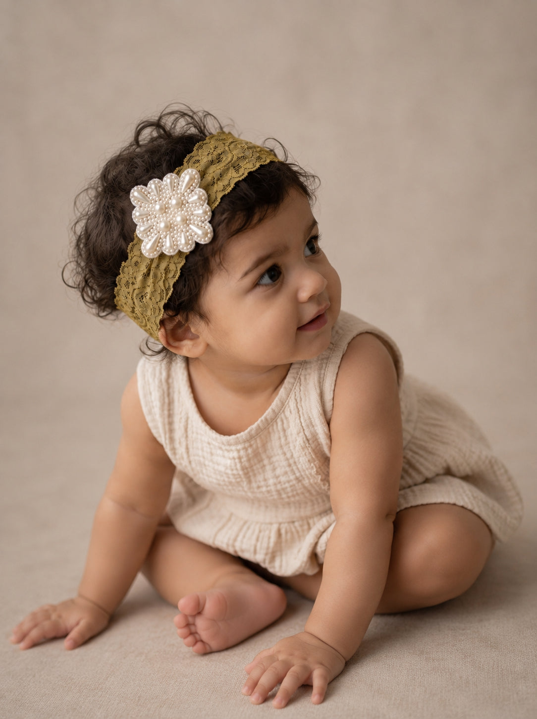 Choko Girls Green Handcrafted Pearl Studded Geometric Medallion Headband For Festive Wear